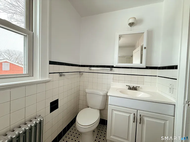 8 Garden St — Photo 11
