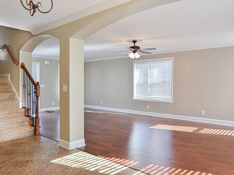 3640 Fox Tail Dr — Photo 5