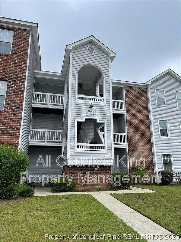 2 bed, 2.0 bath, $1,325 — Photo 1