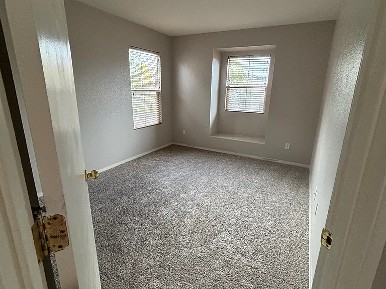 3196 Puffin Cir — Photo 7