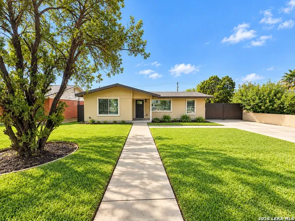725 N Bibb Ave, Eagle Pass, TX 78852
