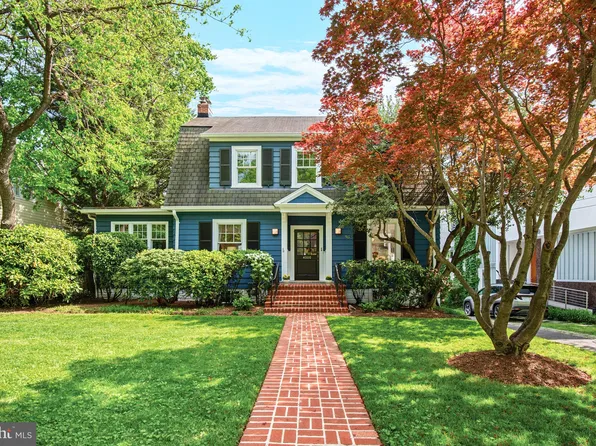 4000 Underwood St, Chevy Chase, MD 20815