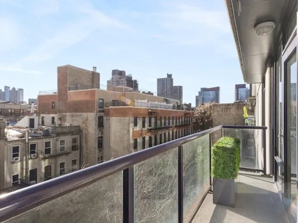 350 West 53rd Street image 10 of 14