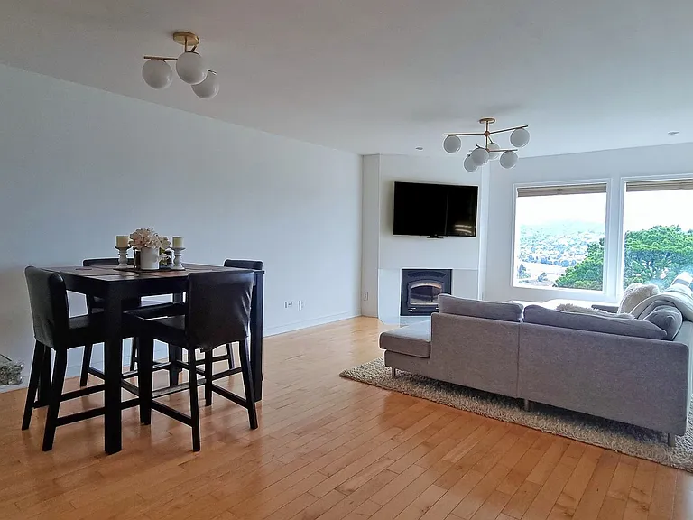 464 Headlands Ct — Photo 5
