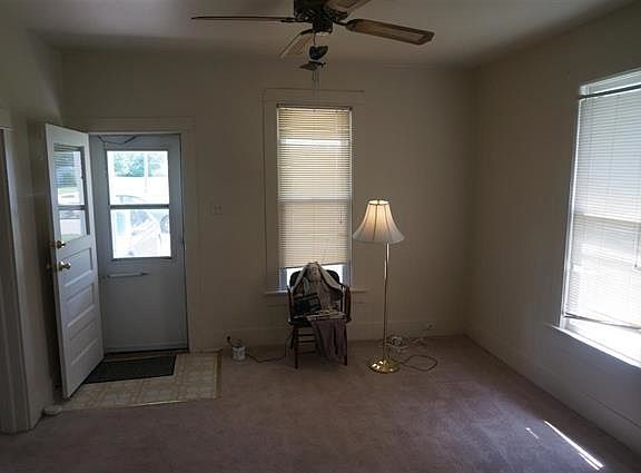2nd image of 1421 N McLean St