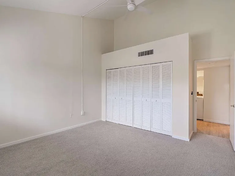 9787 Sawgrass Dr E — Photo 33