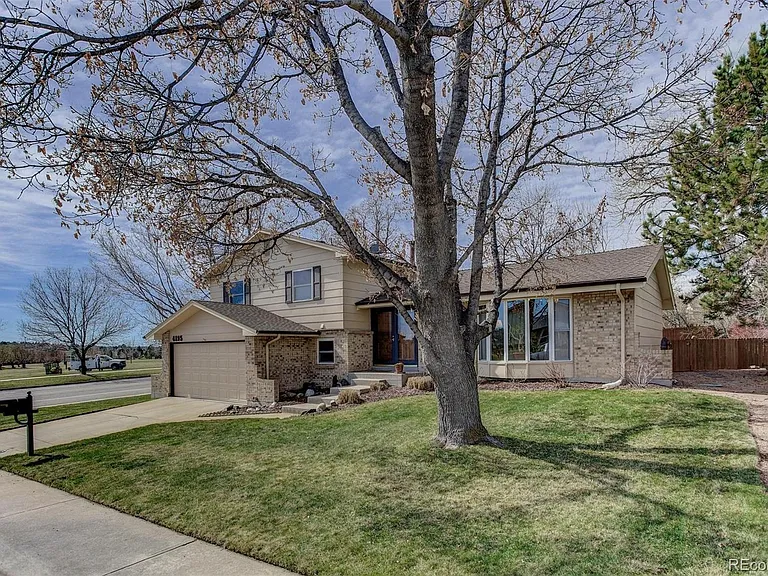 4195 S Sidney Ct — Photo 2