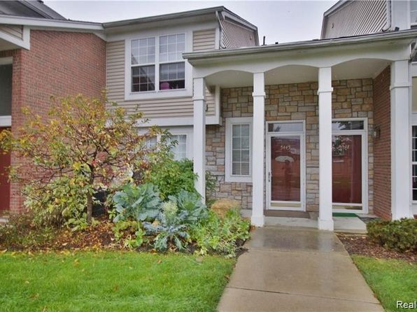 5445 Pine Aires Dr #124