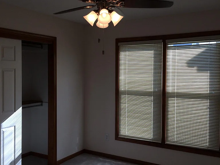 1200 NE Franklin Dr — Photo 24