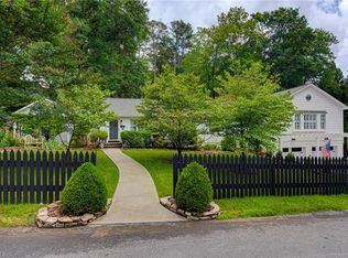 1015 Van Hoy Ave, Winston Salem, NC 27104