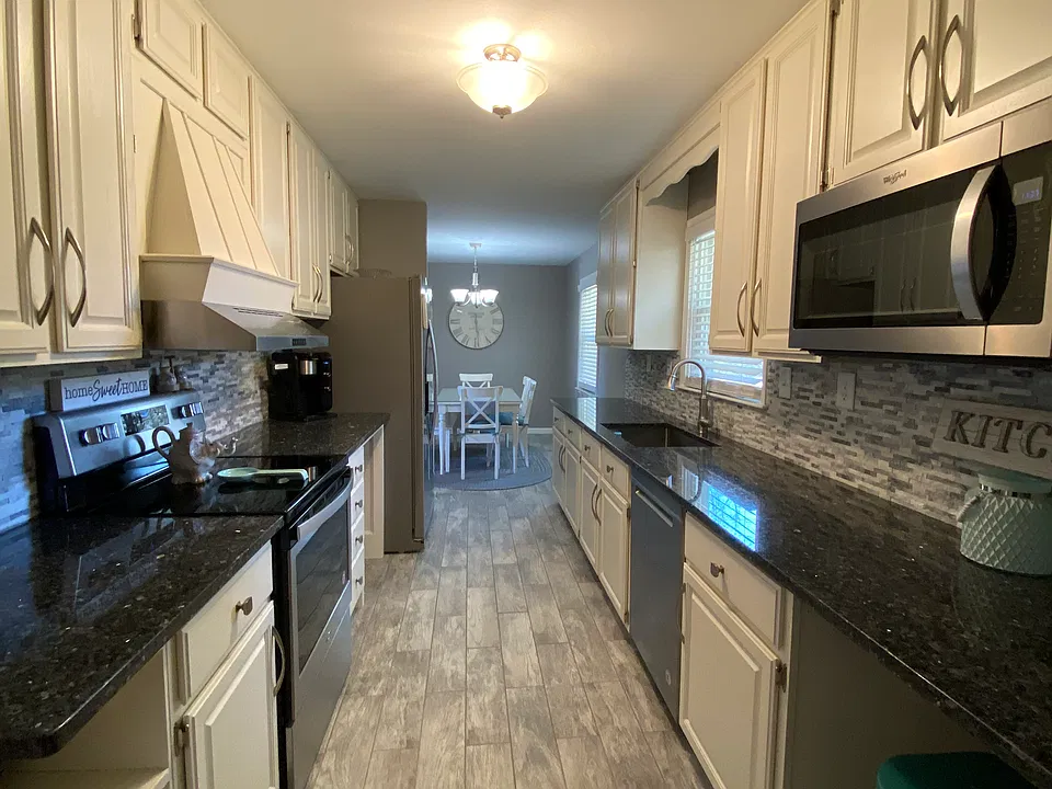 72 Finch Rd
