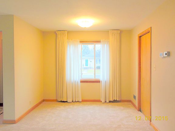 5th image of 818 Marshall Ave