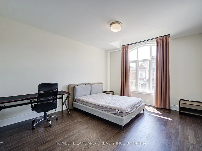 35 Red Giant St #MAIN 2ND FLOOR — Photo 41