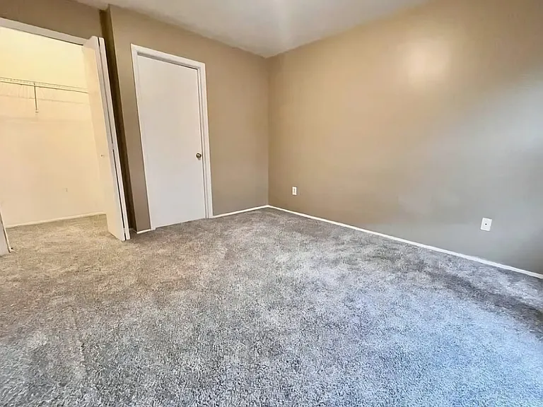 15650 Stone Crossing Dr — Photo 14