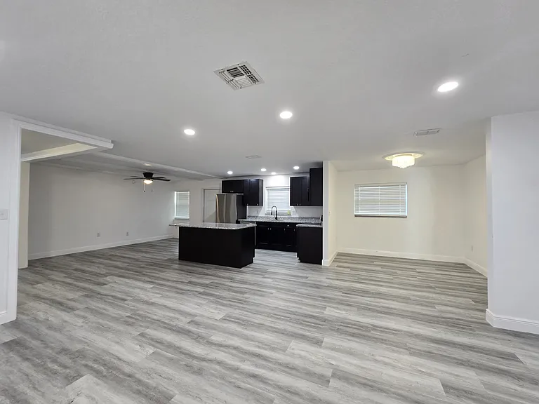 1816 Rendale Dr — Photo 13