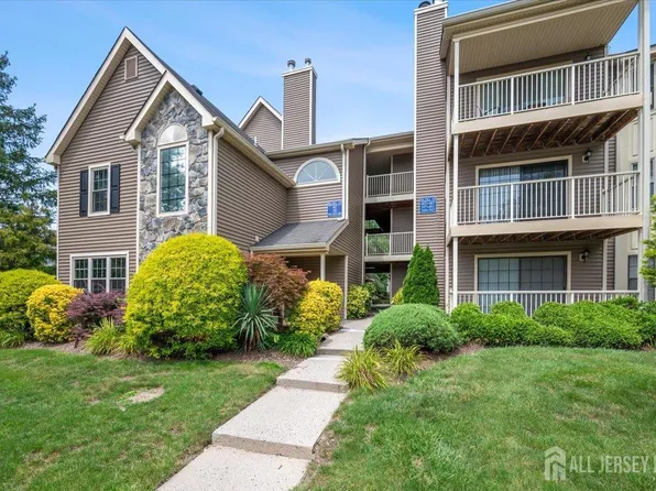 394 Carhart Ct, East Brunswick, NJ 08816