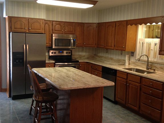 3rd image of 5107 Carlton Dr