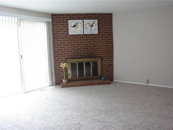 3rd image of 3904 Lake Run Blvd