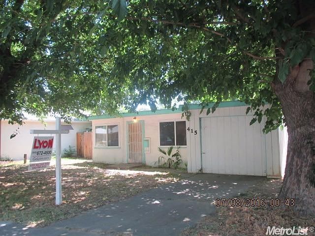 1st image of 415 Lilac Ln