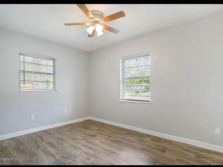 2926 W Brackridge Blvd — Photo 14