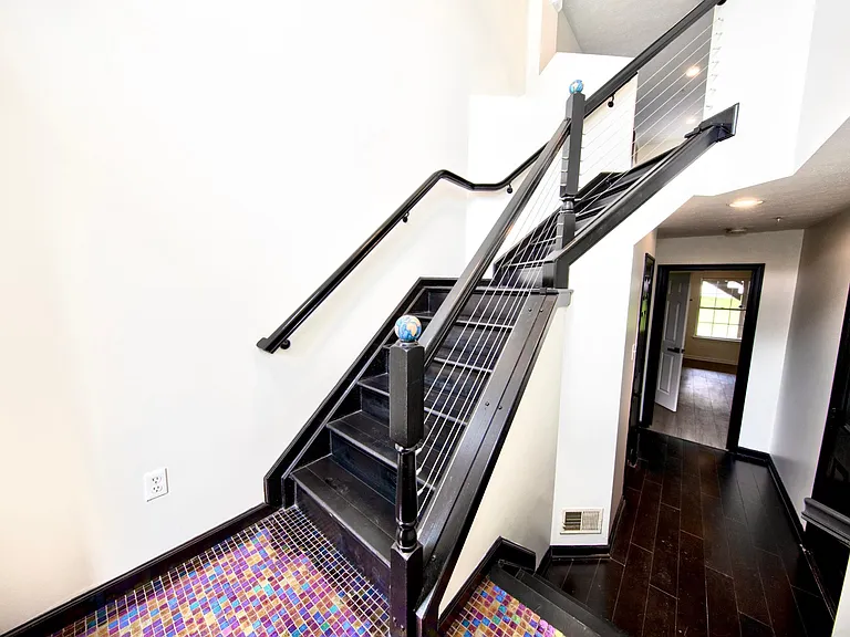 130 Spencer Cir — Photo 3