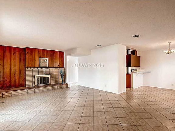 4th image of 6900 Alta Dr