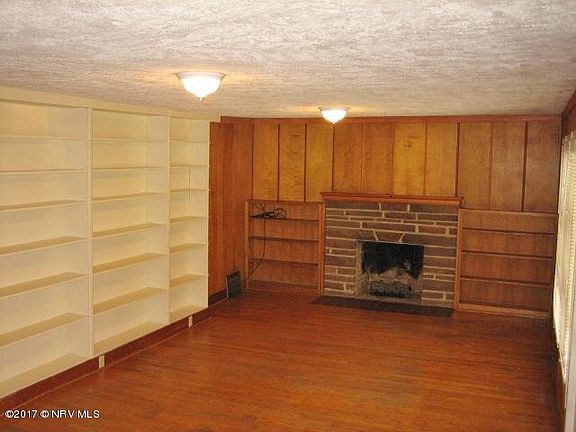 4th image of 110 Phlegar St
