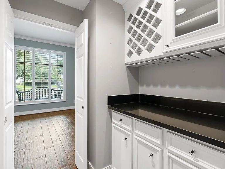 230 Lakeside Blvd — Photo 22