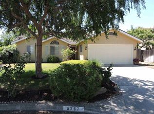 5267 W Calimyrna Ave, Fresno, CA 93722