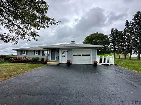 5380 Munro Rd, Camillus, NY 13031