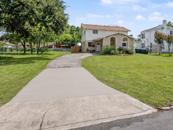 2202 W Mistletoe Ave #2200, San Antonio, TX 78201