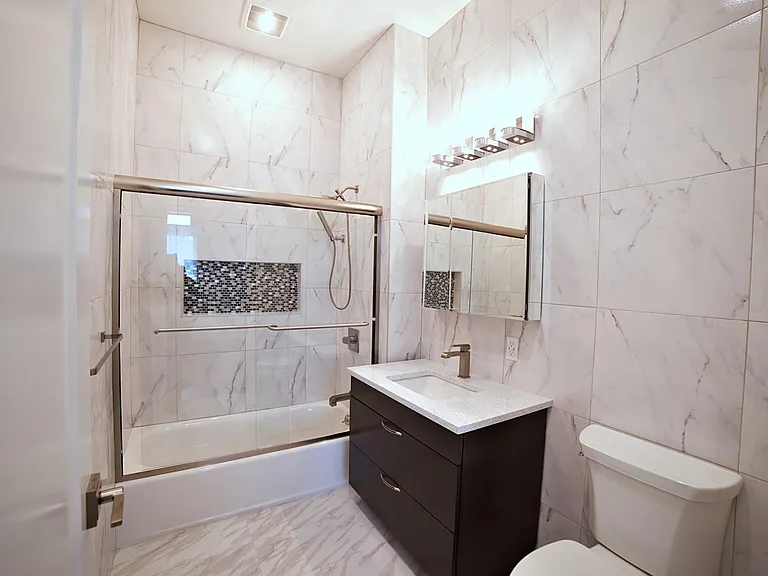 415 New York Ave #3A — Photo 6