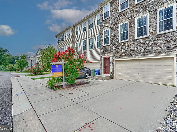 2nd image of 1403 Livingston Sq