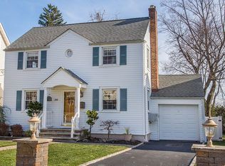 203 Stonehouse Rd, Glen Ridge, NJ 07028