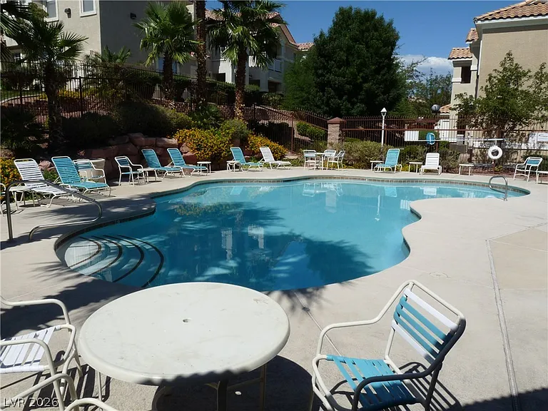 5855 Valley Dr #2030 — Photo 3