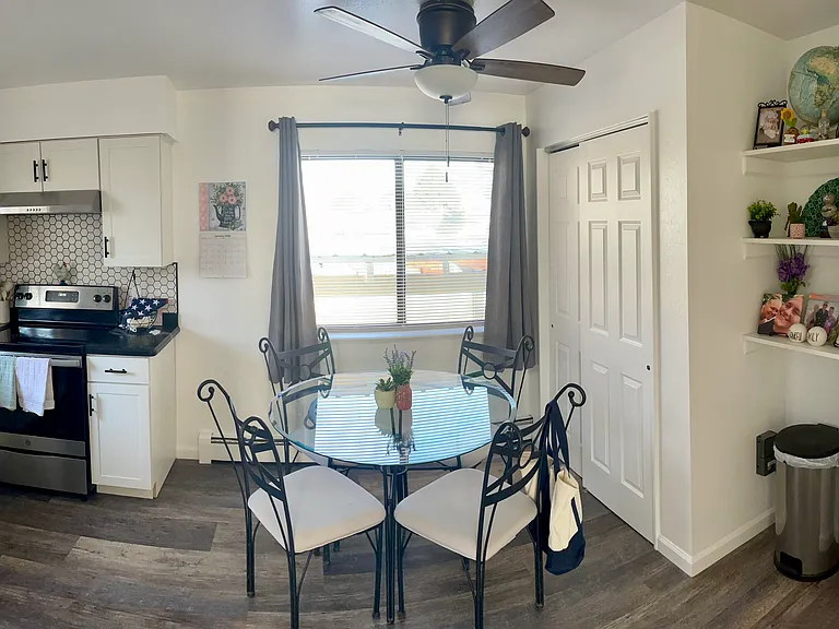 1059 Cedar Way — Photo 6