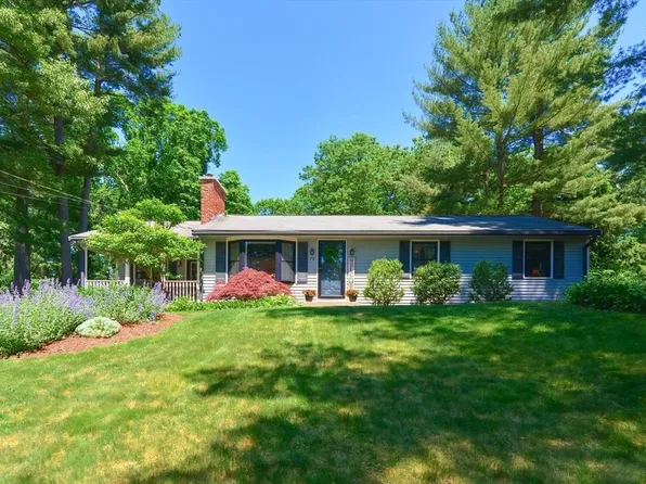 72 Peters Way, North Attleboro, MA 02760