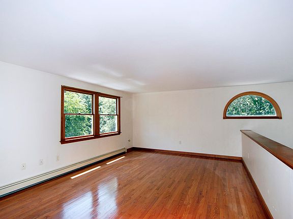 5th image of 495 Aspinet Road