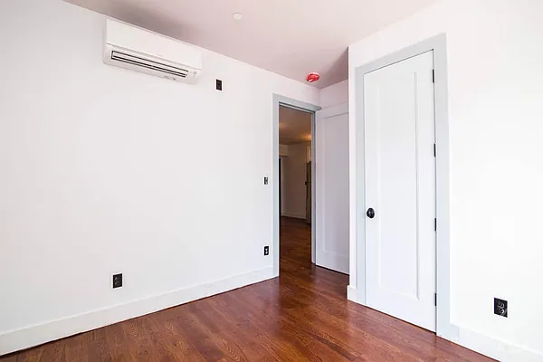 Rented by Blue Egg Realty Corp | media 24
