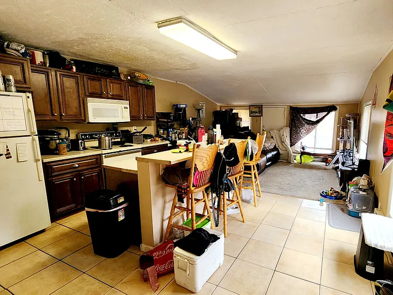 1730 W Mulberry St — Photo 3