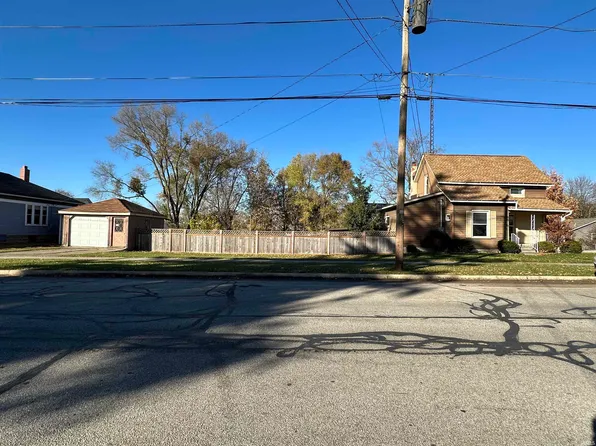 702 W William St, Kendallville, IN 46755