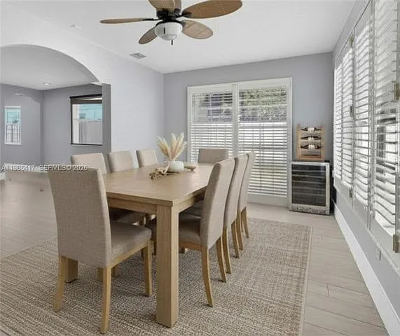 217 SE 5th St — Photo 2