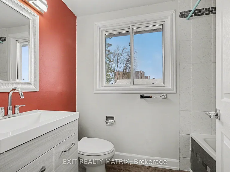 1468 Heatherington Rd #B — Photo 18