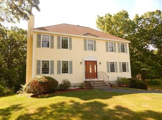 90 Sue Ann Dr, Dracut, MA 01826