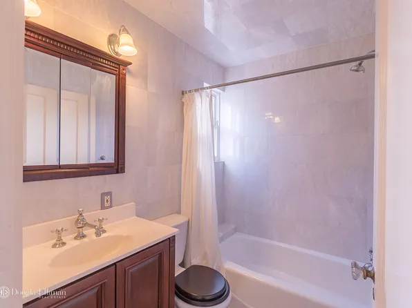 39 Boulevard, Flushing, NY 11357