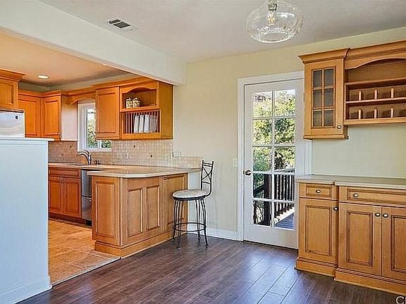 3rd image of 356 Shasta Ave