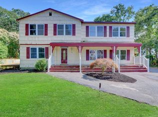 26 Moriches Ave, Mastic, NY 11950