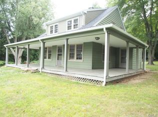 21 Wordins Ln, Trumbull, CT 06611