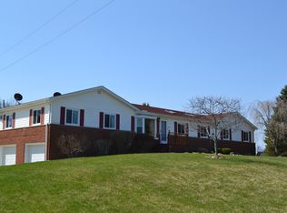 2705 Zenith Dr, Milford, MI 48380