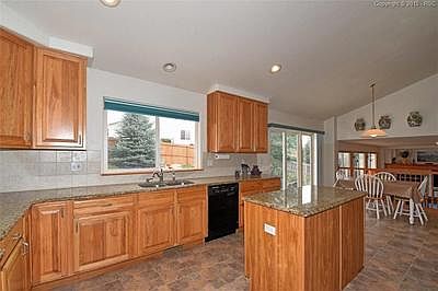 Huge Kitchen with walk-in Pantry and lots of cabinet space.